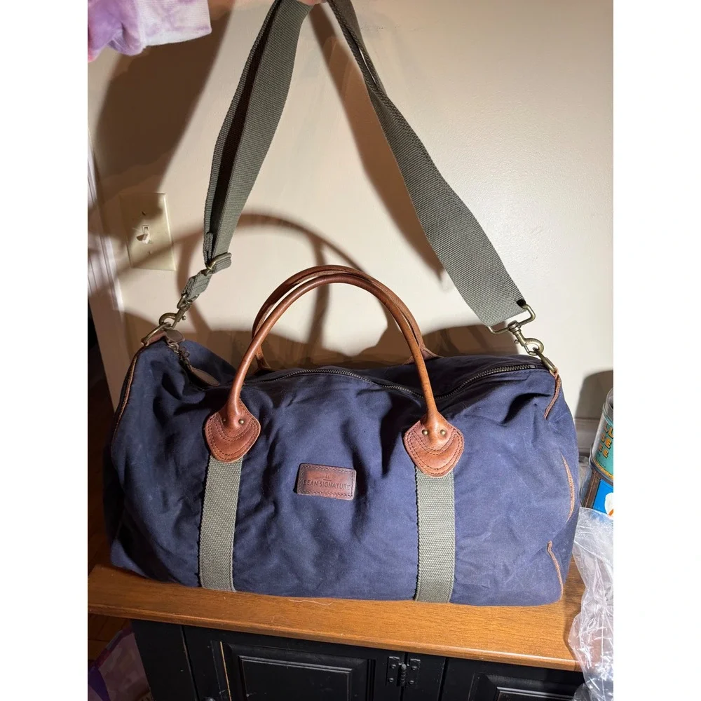 LL Bean Signature Waxed Canvas Duffle Bag Navy Blue Leather trim 22